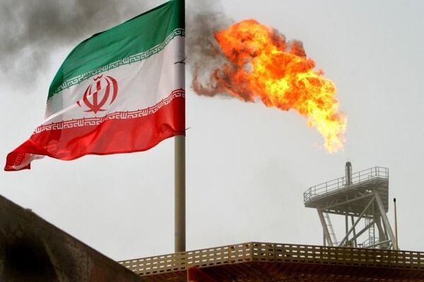  آمریکا معافیت از تحریم‌های ایران را بررسی می‌کند
