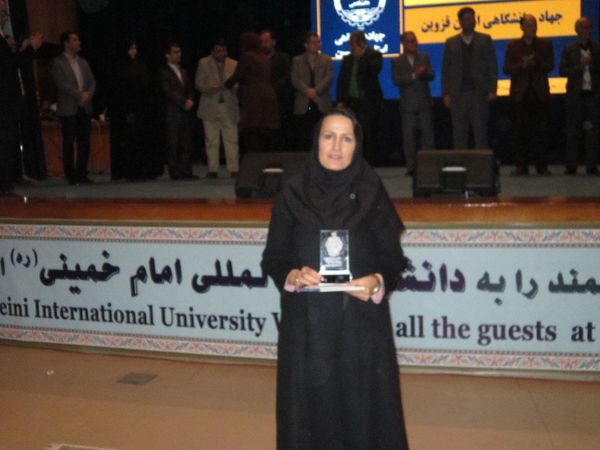 از پژوهشگر و فناور برتر بخش کشاورزی استان قزوین  تجلیل شد 