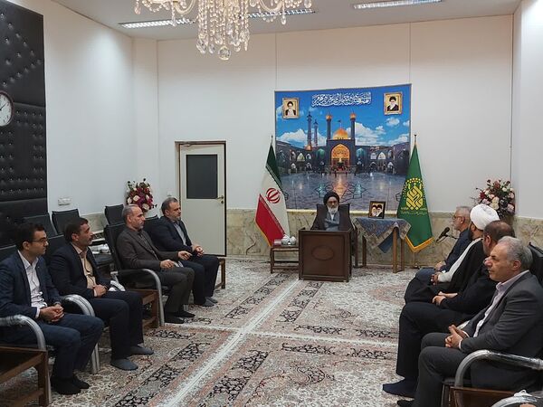 علما و مراجع در فرهنگ‌سازی درختکاری نقش مؤثر دارند