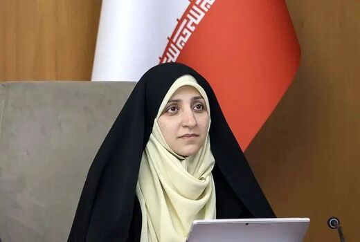 سبک زندگی شهری به زنان روستا تحمیل نشود / زن و مرد با‌ل‌های پرواز به سوی قله