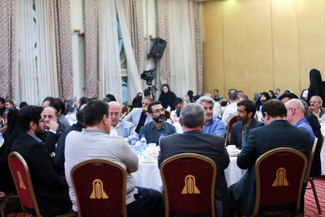  نشست صمیمی خبرنگاران و اصحاب رسانه با وزیر جهاد کشاورزی  