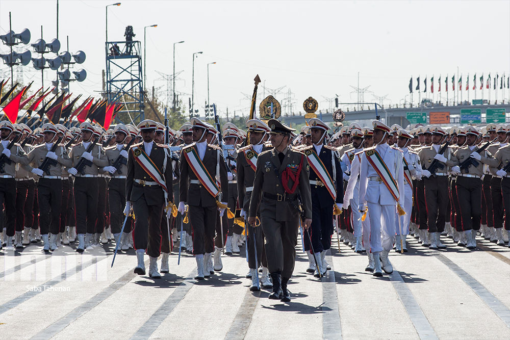 مراسم رژه نیروهای مسلح 