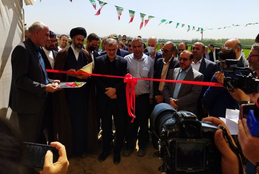 بهره برداری از گلخانه دو هکتاری در شهرستان نظرآباد