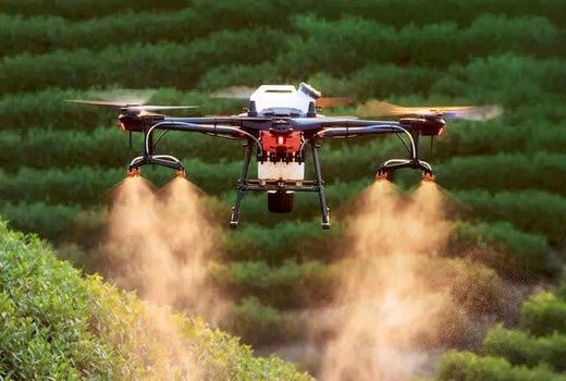 استفاده از پهپاد برای مبارزه با آفات در مزارع دیم چهارمحال و بختیاری