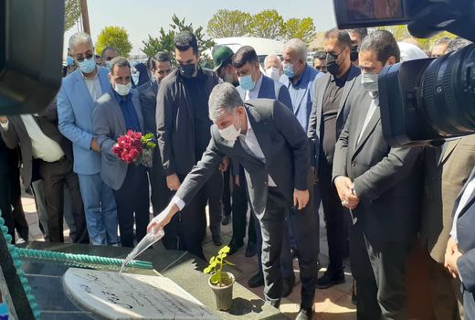 تجدید میثاق وزیر جهاد کشاورزی با شهدای شهرستان سبزوار