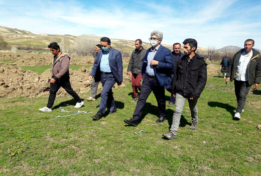 شروع عملیات اجرائی پروژه آبیاری تحت فشار تجمیعی 165 هکتاری روستای گله ده رود شهرستان هشترود