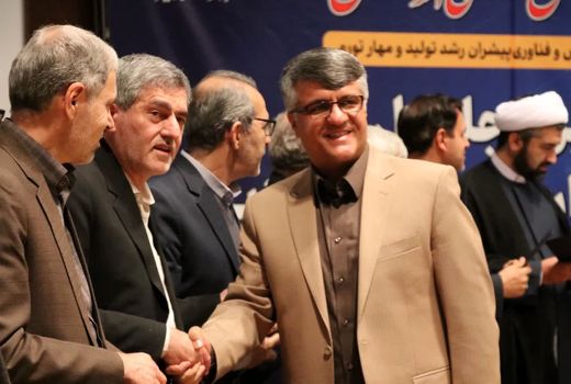 تجلیل از پژوهشگر برتر ملی و استانی فارس 