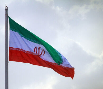 پرچم ایران نماد اقتدار و امنیت غذایی است