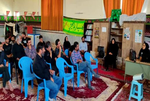 برگزاری دوره آموزشی مدیریت اصولی پسماندهای گلخانه در شهرستان تیران و کرون