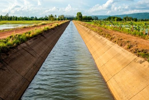 نوآباد مرکز ثقل احداث شبکه آبیاری موقت و تسطیح نسبی در آبادان 