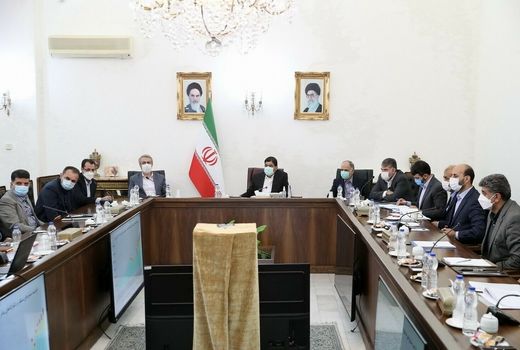 بانک مرکزی به موقع ارز مورد نیاز کالاهای اساسی را تامین کند