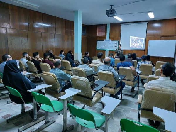 ۹۲۰ نفر روز در شهرستان قزوین از آموزشهای مهارتی ترویجی بهره مند شدند