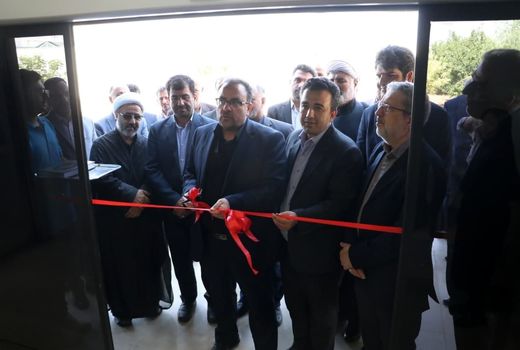 نخستین پایانه صادراتی ماهیان زینتی کشور در استان قزوین افتتاح شد