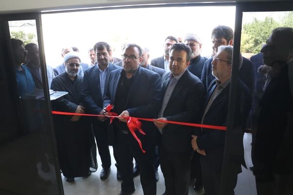 نخستین پایانه صادراتی ماهیان زینتی کشور در استان قزوین افتتاح شد