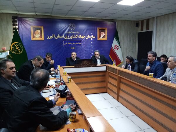 انتقال ظرفیت ها و خدمات واحدهای غیر فعال مرغداری ها به سایر زیربخش های کشاورزی 