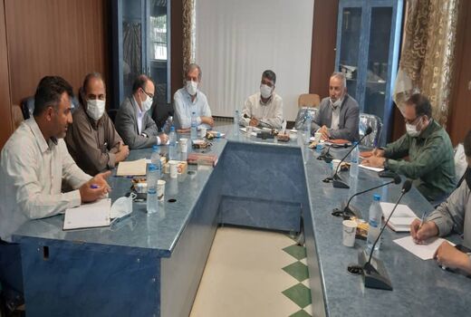 نشست بررسی اولویت‌های پژوهشی انگور در شهرستان تاکستان 