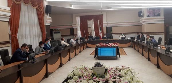 برگزاری نشست کارشناسی پیگیری رفع موانع اجرای طرح های نیمه تمام سامانه‌های نوین آبیاری استان  قزوین 