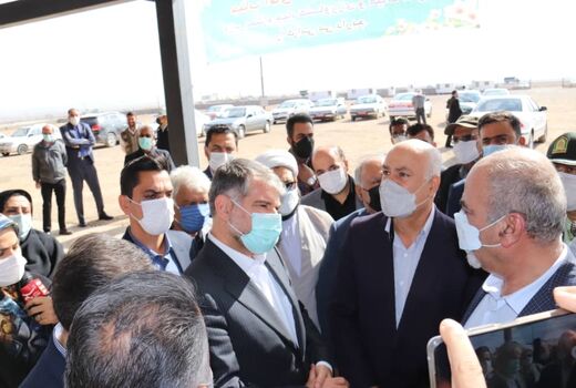 وزیر جهاد کشاورزی از واحد در حال ساخت فرآوری گیاهان دارویی بازدید کرد