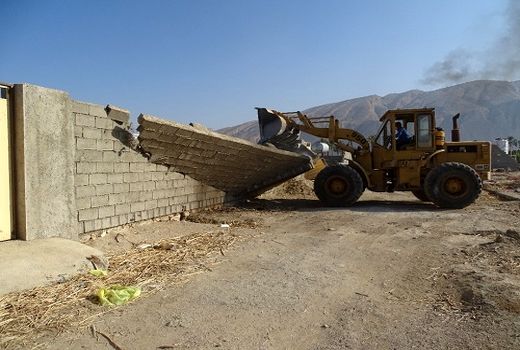 آزاد سازی 12هکتار از اراضی کشاورزی کازرون