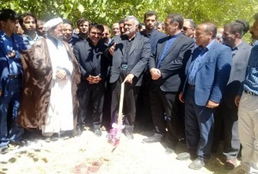 آغاز عملیات اجرایی احداث استخر و اجرای سیستم آبیاری کم فشار در شهرستان فارسان