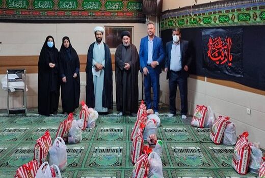 توزیع بسته معیشتی جهاد کشاورزی فارس بین نیازمندان 