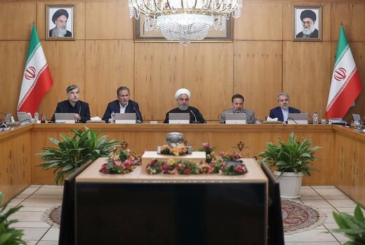 صدور مجوز واردات آناناس، انبه و موز در ازای صادرات سیب درختی