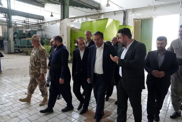 استاندار آذربایجانغربی پیگیر راهاندازی مجدد کارخانه شهد سردشت