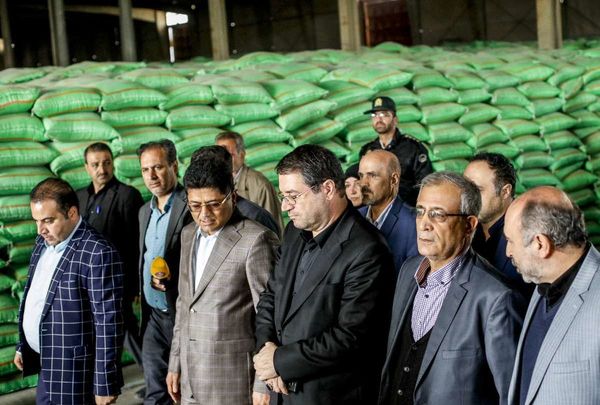 کالا‌های احتکاری با قیمت رسمی عرضه می شود