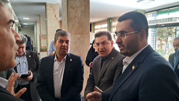 تجلیل متفکر آزاد از دستاوردهای مرکز پایش تولید؛ الگوی کشت علمی، محور تصمیم‌گیری اقتصادی کشاورزان