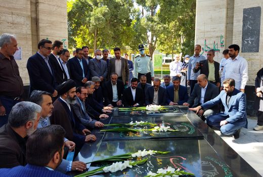 بهره برداری از پروژه های نظرآباد با ادای احترام به مقام والای شهدا آغاز شد