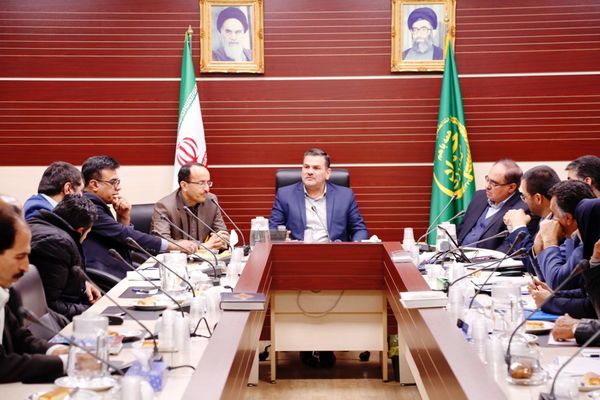 توسعه پرورش صنعتی و نیمه صنعتی شتر شیری 