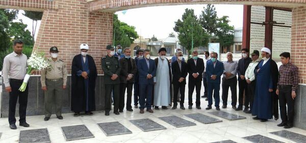 گلباران مزار مطهرشهدا به مناسبت گرامیداشت هفته جهاد کشاورزی 