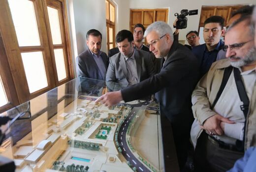 بازدید سرپرست وزارت جهاد کشاورزی از بیت امام خمینی(ره) در شهرستان خمین
