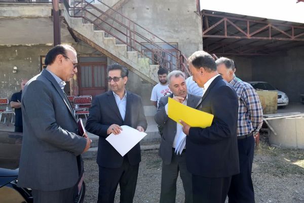 بازدید معاون استاندار و فرماندار شهرستان میاندوآب از روند احداث کارخانه تولید کود آلی و اُرگانیک کوی رابری این شهرستان 