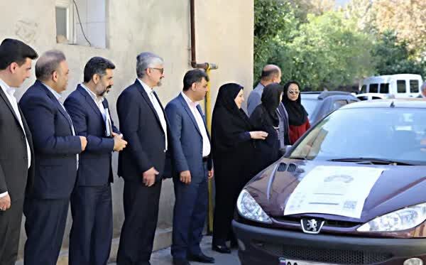 ضبط ۳۰۰ لیتر سم غیرمجاز در مانور نظارت بر داروخانه‌های گیاه‌پزشکی فارس