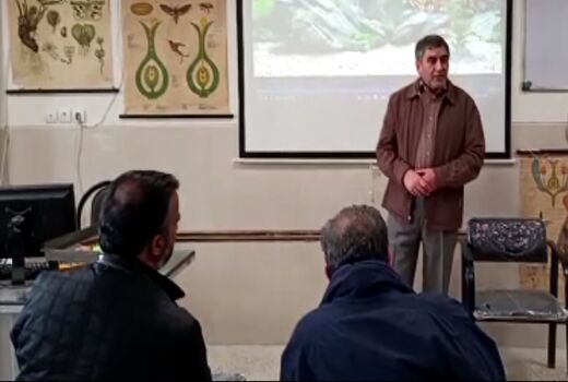 کارگاه آموزشی آبزی پروری دانش آموزان در مراغه