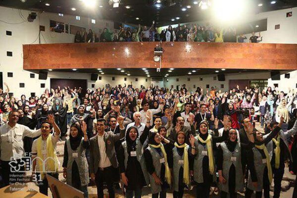 متاسفانه دنیای مدرن قدرت خیال انگیزی را گرفته و به ما تعقل داده