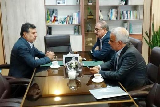 امضای تفاهم نامه ساخت و بهره برداری شبکه آبیاری و زهکشی اراضی پایاب سد میناب