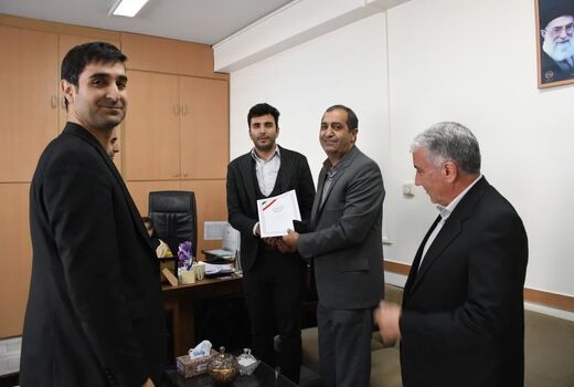 تجلیل از توانمندی‌های روشندلان جهادگر/ احدزاده: اراده روشندلان، الگویی از ایمان و تلاش است