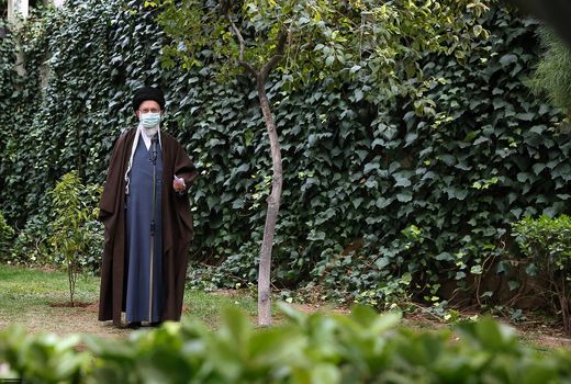 مسئولان و همه مردم باید در مقابل تخریب محیط زیست بایستند