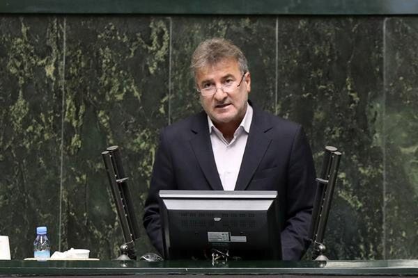 با سپردن امور تولید به تولیدکنندگان، بسیاری از مشکلات کشور حل میشود