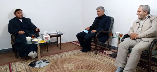 ضرورت صدور اسناد زراعی کشاورزان و مساعدت ائمه جمعه و جماعات درخطبه ها  و پایگاههای مردمی نمازجمعه