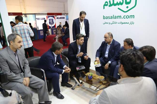 بازدید معاون برنامه ریزی و امور اقتصادی وزارت جهاد کشاورزی از بیست و پنجمین نمایشگاه الکامپ